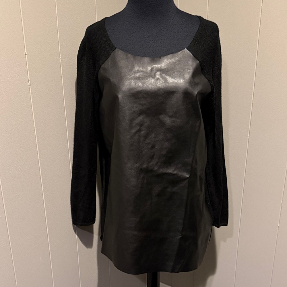B31 Zara Knit Women Medium Wide Nexk Black Faux Leather Front Top